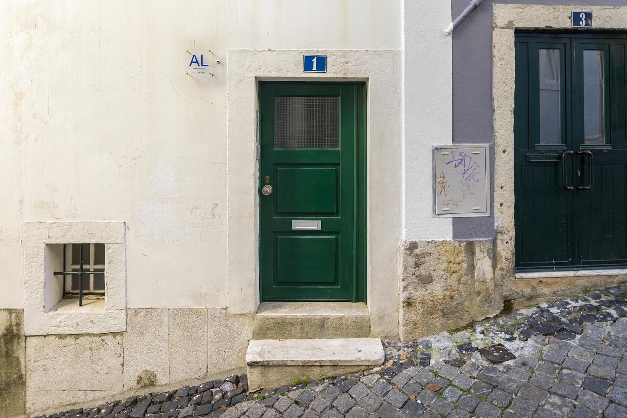 Whome Central Alfama Hideaway Perfect To Explore Lisboa Екстериор снимка